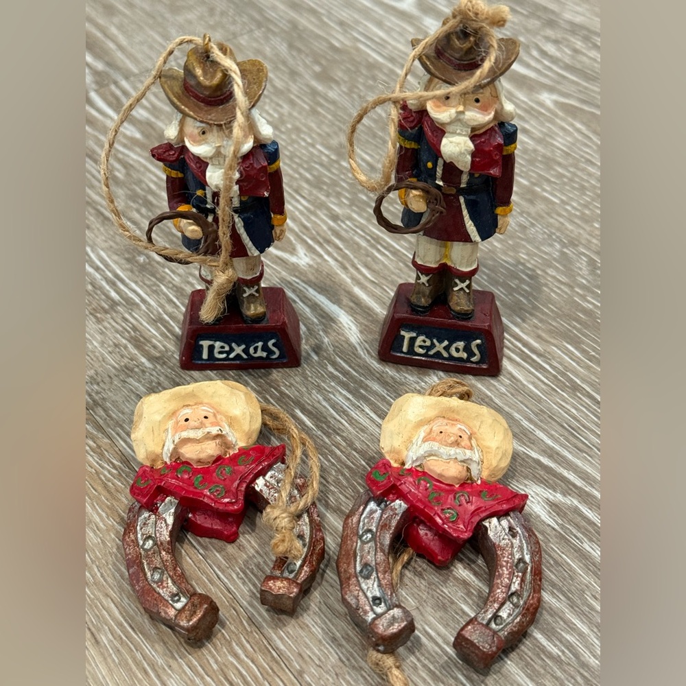 Large lot of Vintage Western/Cowboy Christmas ornaments Decor. 30 + pieces. - Picture 9 of 16